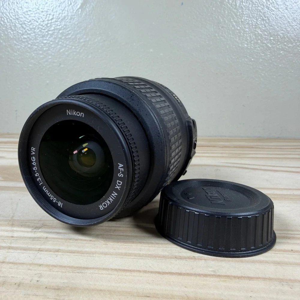 Nikon AF-S DX Nikkor 18-55mm f/3.5-5.6G VR Zoom Lens Black Fully Tested Works